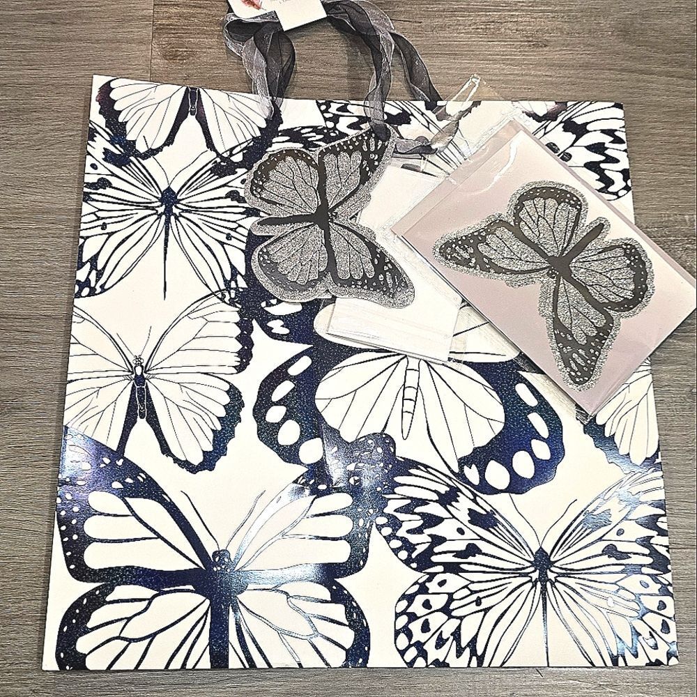Jessica Simpson Butterfly Gift Bag Set - Picture 3 of 6